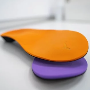 Soportes plantares individualizados en Clínica Podológica Álvaro Saura en Mairena del Aljarafe
